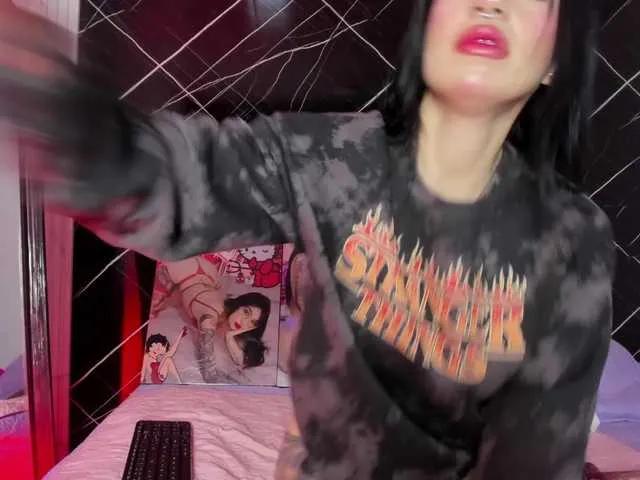 candy-leila — I love being open, putting into practice everything that generates pleasure, but if I must be specific I love making four, bondage, feet fetishism, deep throat, role of roles, sex toys, latex, blowjob, nylon, porn, underwear, hard sex, soft sex,...