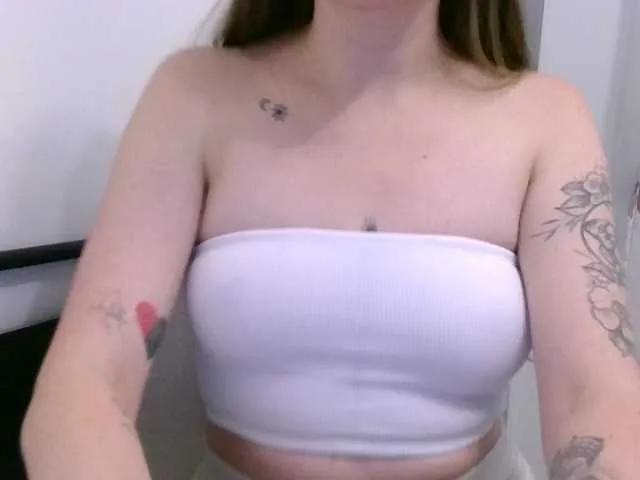 Elizabet2244 — Freechat on BongaCams