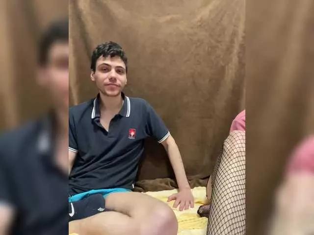 Emmalove13 — Freechat on BongaCams