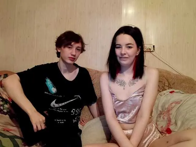 KarinaMichaell — Real love. Real couple  Goal: Hot licking pussy  @remain 