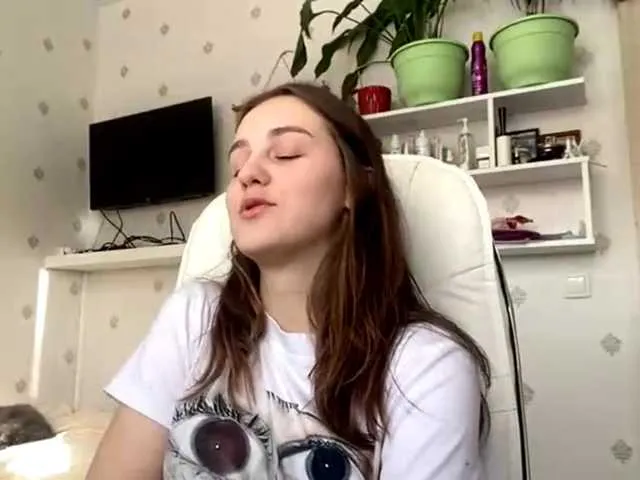 LizetteKhat's avatar