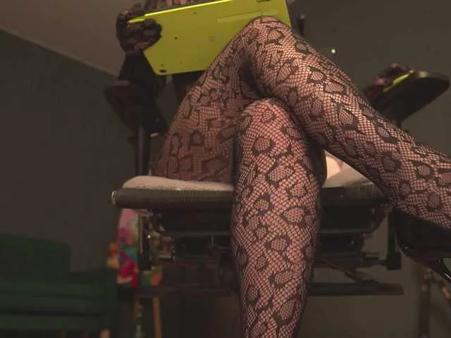 MiraWair model from BongaCams