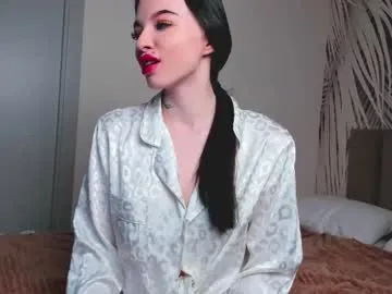 adelinenoir's avatar