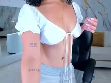 alessaromero —  Spank my ass and put ur fingers inside me - Multi-Goal :  Flash pussy + Blowjob #latina #bigass #bigboobs #curvy #natural