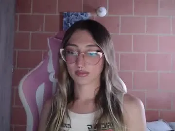 andrea_camila — GOAL: HARD COCK [280 tokens remaining] Welcome to my room! Guys enjoy of the view #transgirl #dick #feet #anal #bigass