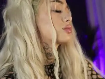 blondie_muller — My New Year's resolution? More of YOU. - Multi Goal: CUM SHOW [2000 tokens left] #tattoo #blonde #natural #squirt #anal