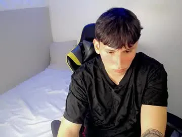 d_moneyy_ model from cb