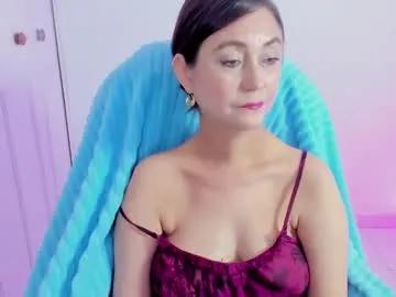 danielahot2 — show tits [9 tokens left] #squirt #deepthroat #smoke #anal #lush