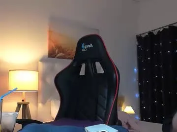 kimclarks — your Goddess here  #femdom #goddess #feet #nylon #mistress