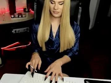 lexxymiss — #trans #mistress #smoke #findom #femdom #Show Tits Small   [333 tokens left]