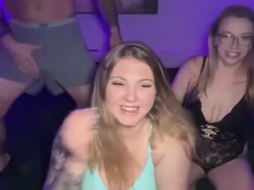 lindseyluxe — G/G stream w my bestie and hubby! NEW OF CONTENT & HUGE SALE//Delilah_maee Goal Is watch us play with our pussies  for 3 minutes with 722 remaining to goal! #milf #lesbian #lush #threesome #lushtoys