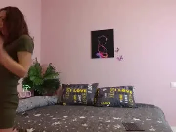 naomi_nimf model from Chaturbate