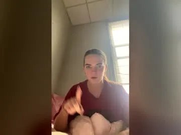 oliviaaraee's avatar