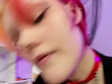 sova_energy — GOAL:  passionate kiss [120 tokens remaining]   #bdsm #lesbian #feet #saliva #couple