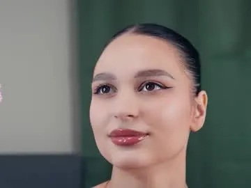 suziegoglia model from cb