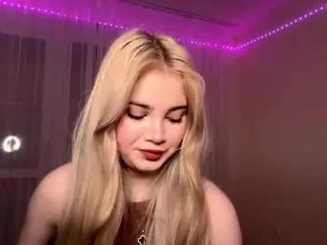 vedalipscomb — Goal:  I'll take off my bra strap.. Welcome guys!  Im  Kira nice to meet you! #shy #new #18 #young #blonde [30 tokens remaining]