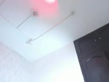 victoriaa_millers model from cb