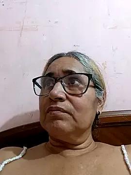 StripChat _candi is Freechat _candi — Aceite en las tetas