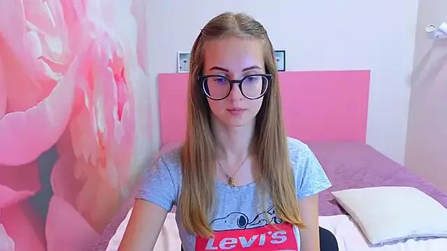 StripChat AliceAdams is Freechat AliceAdams — take off my top and panties