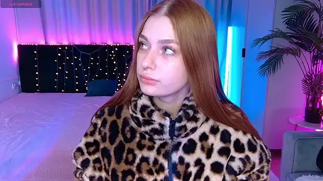 Alisa_Wood — put my lovely heels and tease ur mind