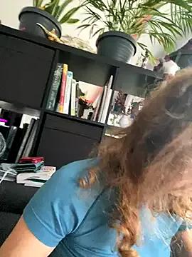 StripChat AnnikaRose is Freechat AnnikaRose — Naked Orgasmus + free Clip