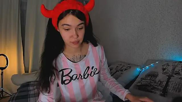 ArianaWalker77 —  Good evening