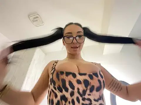 BlueEyes_BB — Make me cum + squirt 