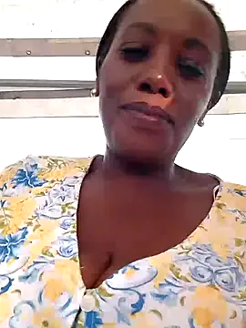 BustieMandy on StripChat