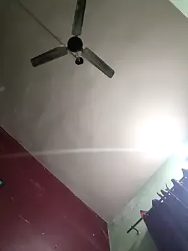 Eshwari_Chopra model from StripChat