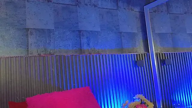 IbethMoon — Put my Domi on my ass, make me vibrate