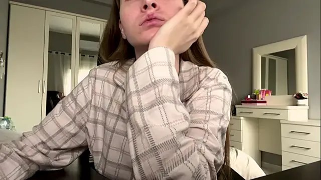 Iuckystar19 — Fully Naked