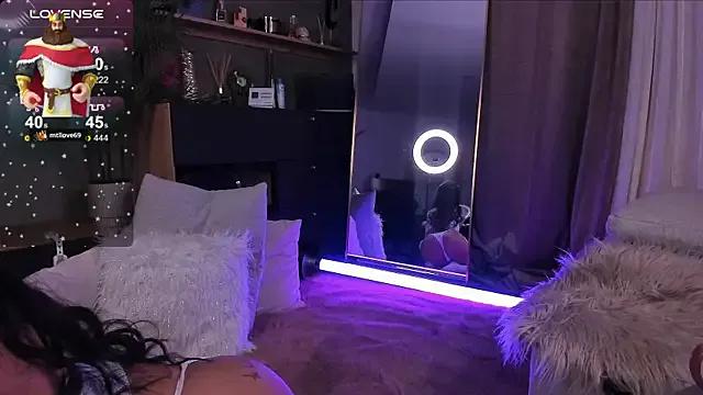 JessicaVerse — Naked + tease 