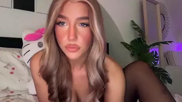 StripChat KENNIEXROSE is Freechat KENNIEXROSE — BUTT PLUG