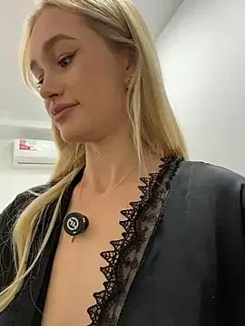 StripChat KristinaDane is Freechat KristinaDane — Spank ass 3 time