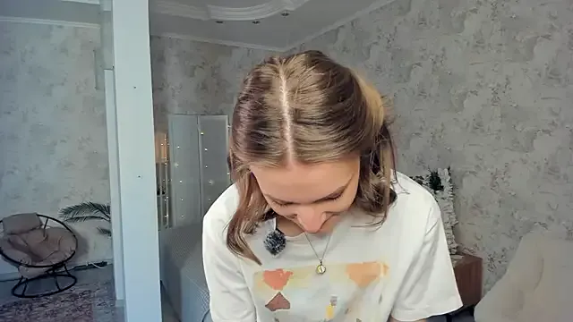 LianneBynon's avatar