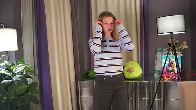 MaryDanielss's avatar