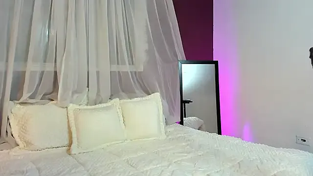 Nicole_Brown1126's avatar