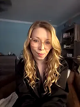 NikkiB653466's avatar