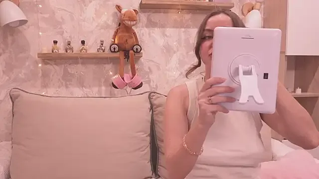 PashaAndMila's avatar