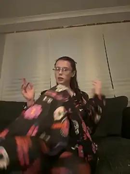 raen001 — Unbutton my spooky shirt and oil on tits