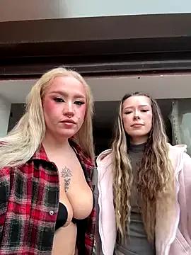 RollDolls — SQUIRT ALL GIRLS