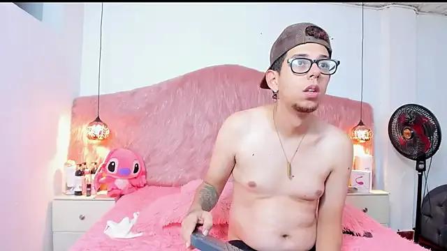 StripChat SkarletRuiz is Private SkarletRuiz — CUM BOY IN MY ASS AND THEN EXPELL