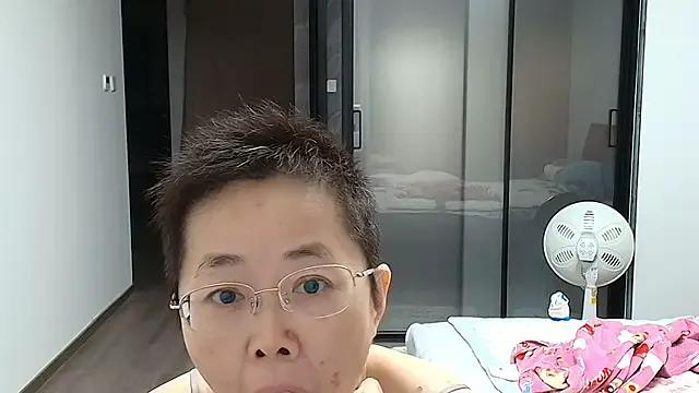 StripChat sonyx is Freechat sonyx — shave my pussy and head to bald again