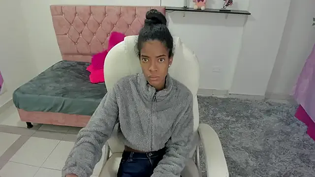 thianahorny's avatar