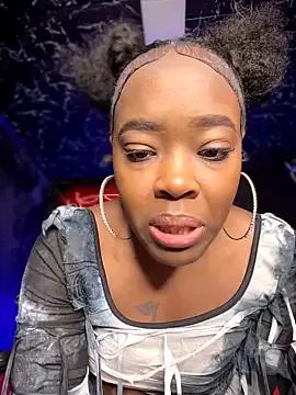 Thyana_LS — Freechat on StripChat