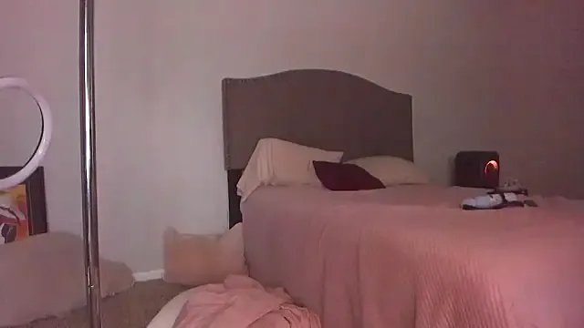 yiauana model from sc