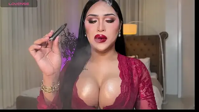 Your_Majesty_Tyra's avatar