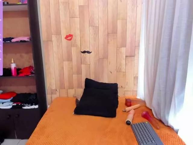 Hannaa32 on BongaCams 