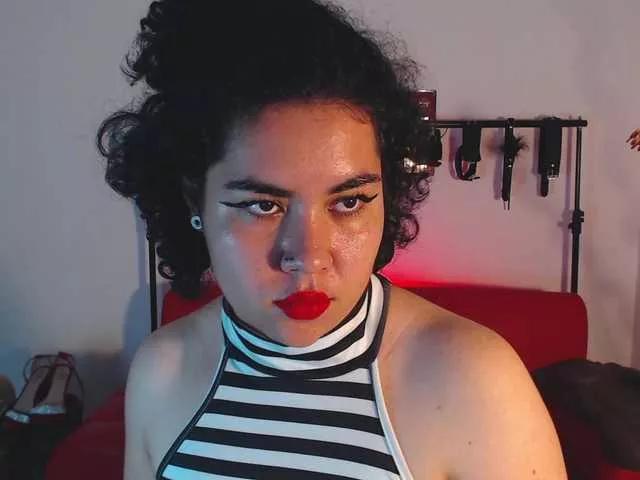 LolaCream on BongaCams 