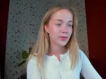 a_m_e_l_i_a on Chaturbate 